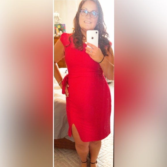 EUC New York & Co Red Cap Sleeve Sheath Dress w/ Belt Size Medium - Picture 5 of 5